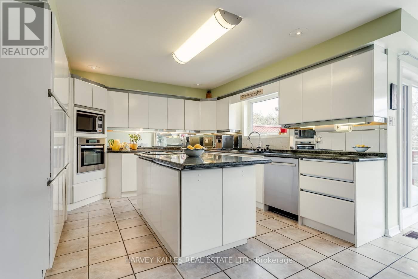 145 Franklin Avenue, Vaughan, Ontario  L4J 4X6 - Photo 11 - N12824652