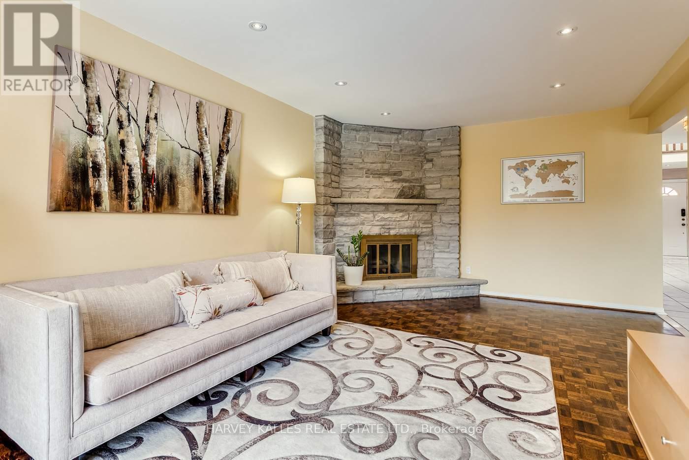 145 Franklin Avenue, Vaughan, Ontario  L4J 4X6 - Photo 15 - N12824652