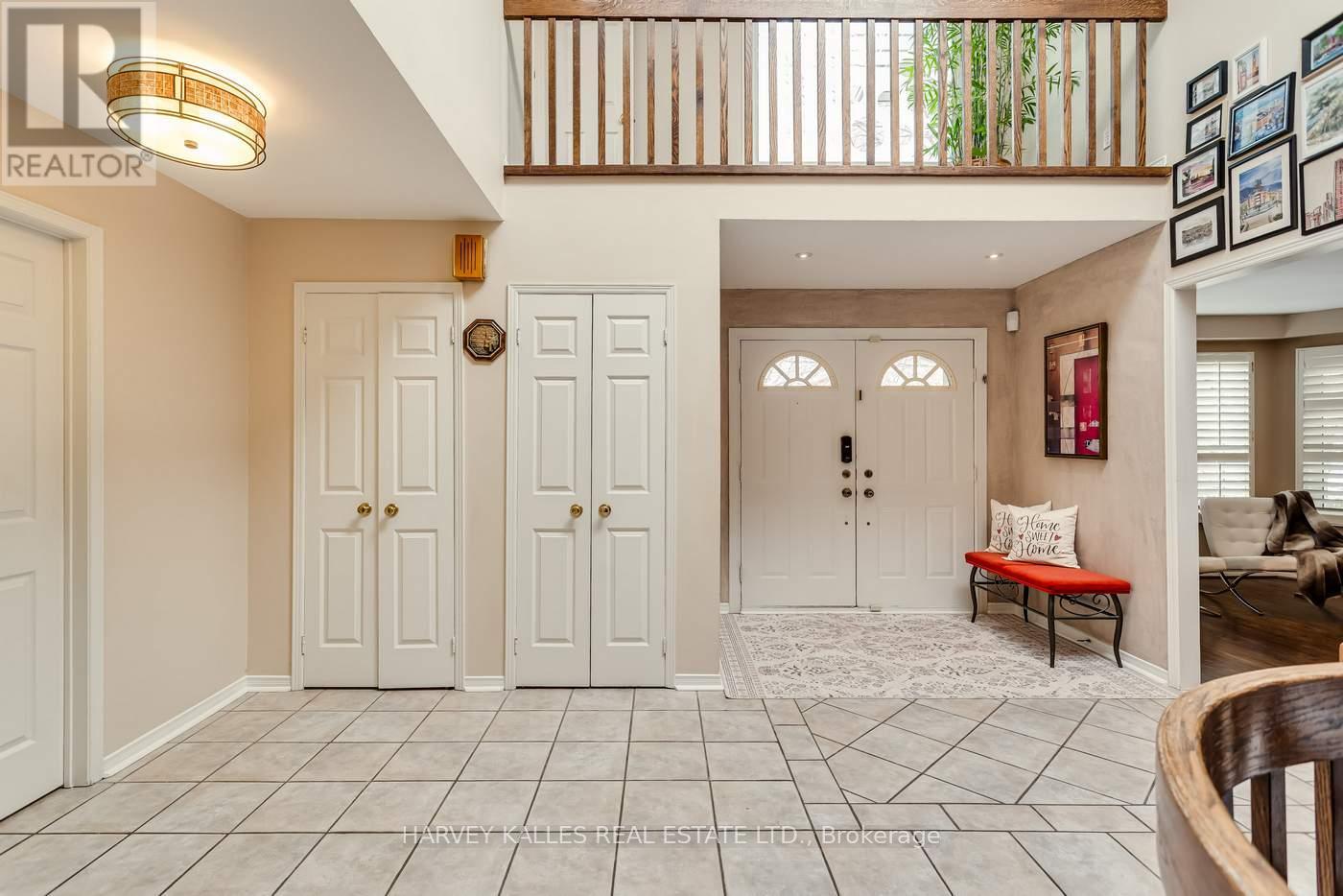 145 Franklin Avenue, Vaughan, Ontario  L4J 4X6 - Photo 3 - N12824652