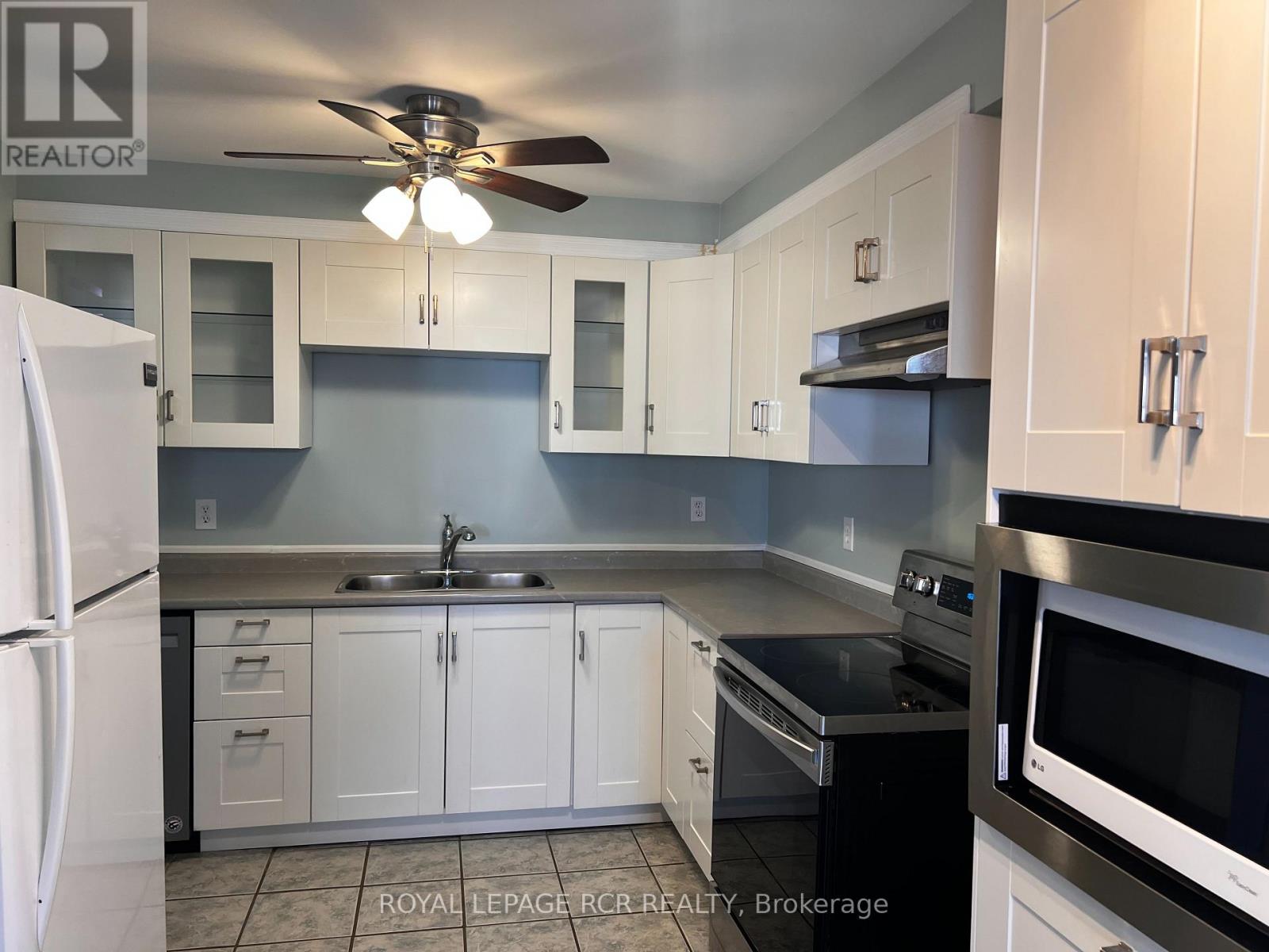 10 Potter Crescent, New Tecumseth, Ontario  L0G 1W0 - Photo 2 - N12824692