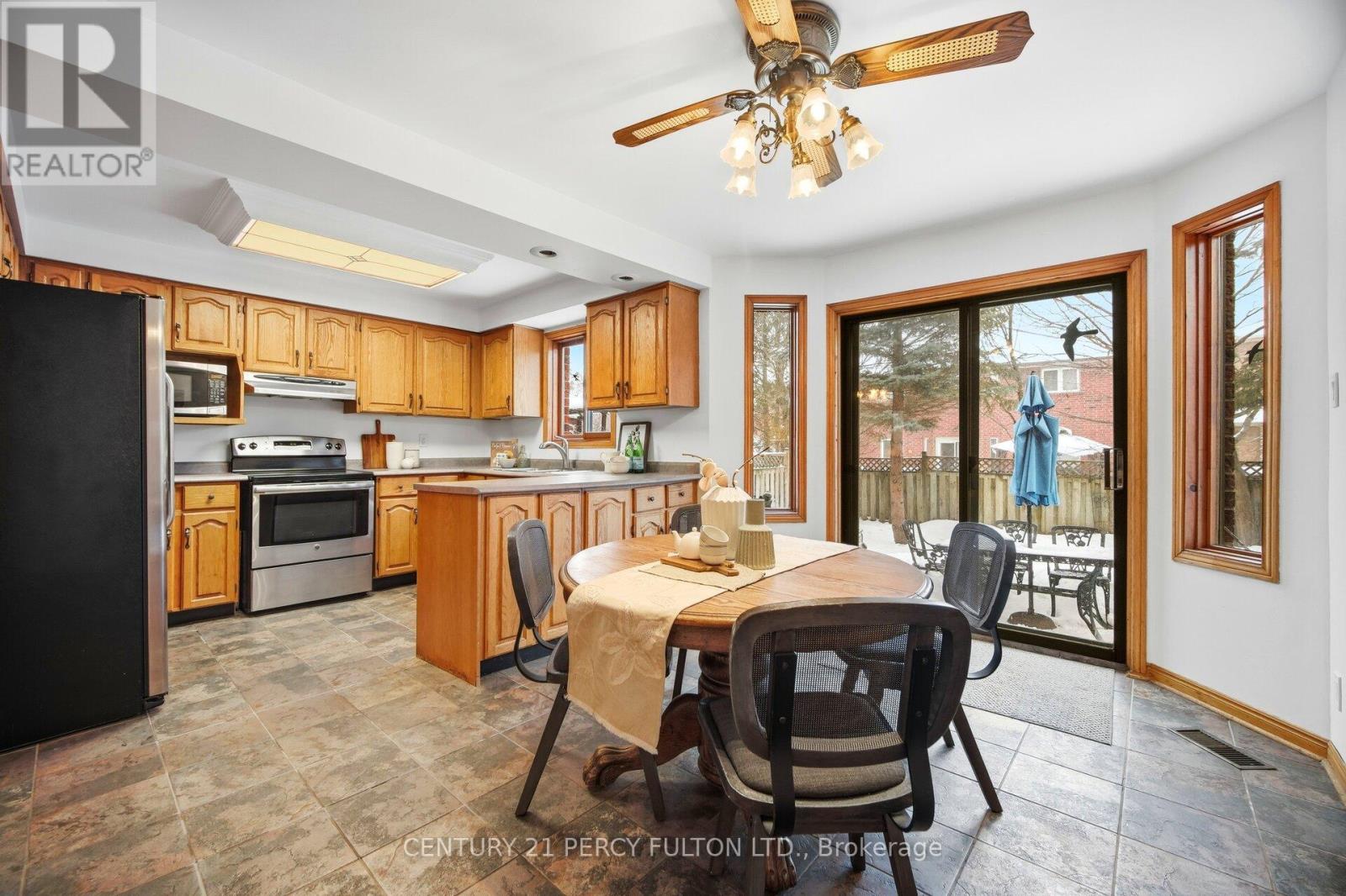 233 Gwendolyn Street, Pickering, Ontario  L1V 4N4 - Photo 13 - E12824284