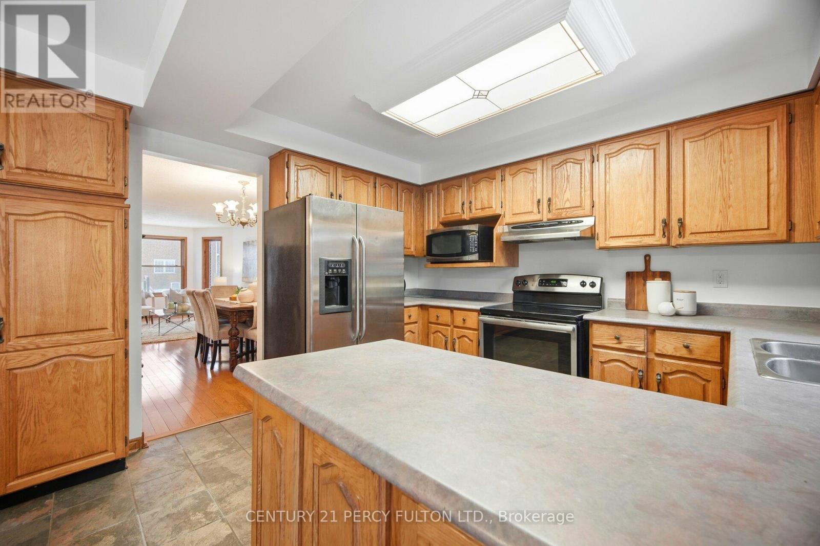 233 Gwendolyn Street, Pickering, Ontario  L1V 4N4 - Photo 9 - E12824284