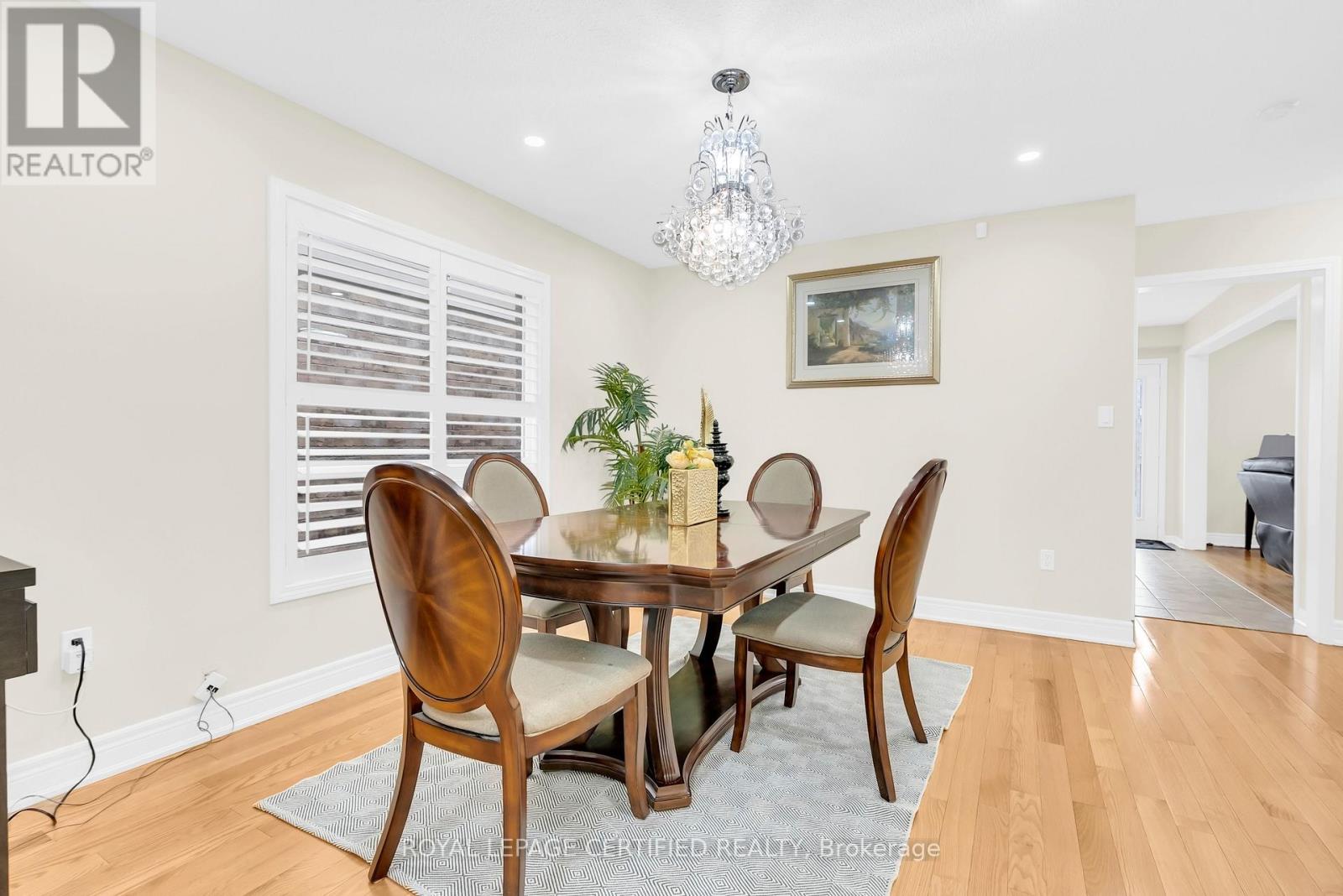 11 Ponymeadow Way, Brampton, Ontario  L6X 0M2 - Photo 6 - W12806638