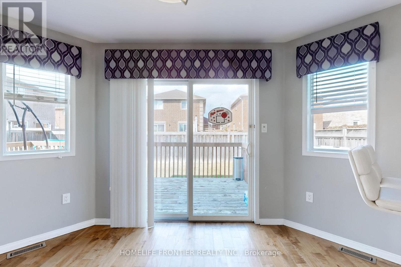 48 Patrick Drive S, Barrie (Painswick South), Ontario  L4N 5Z1 - Photo 16 - S12824708