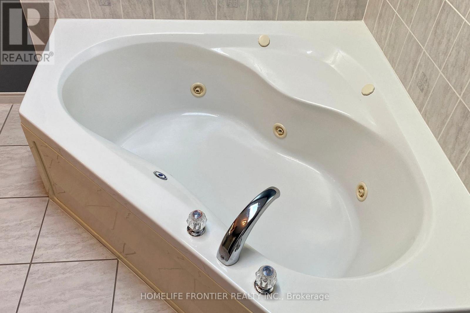 48 Patrick Drive S, Barrie (Painswick South), Ontario  L4N 5Z1 - Photo 35 - S12824708