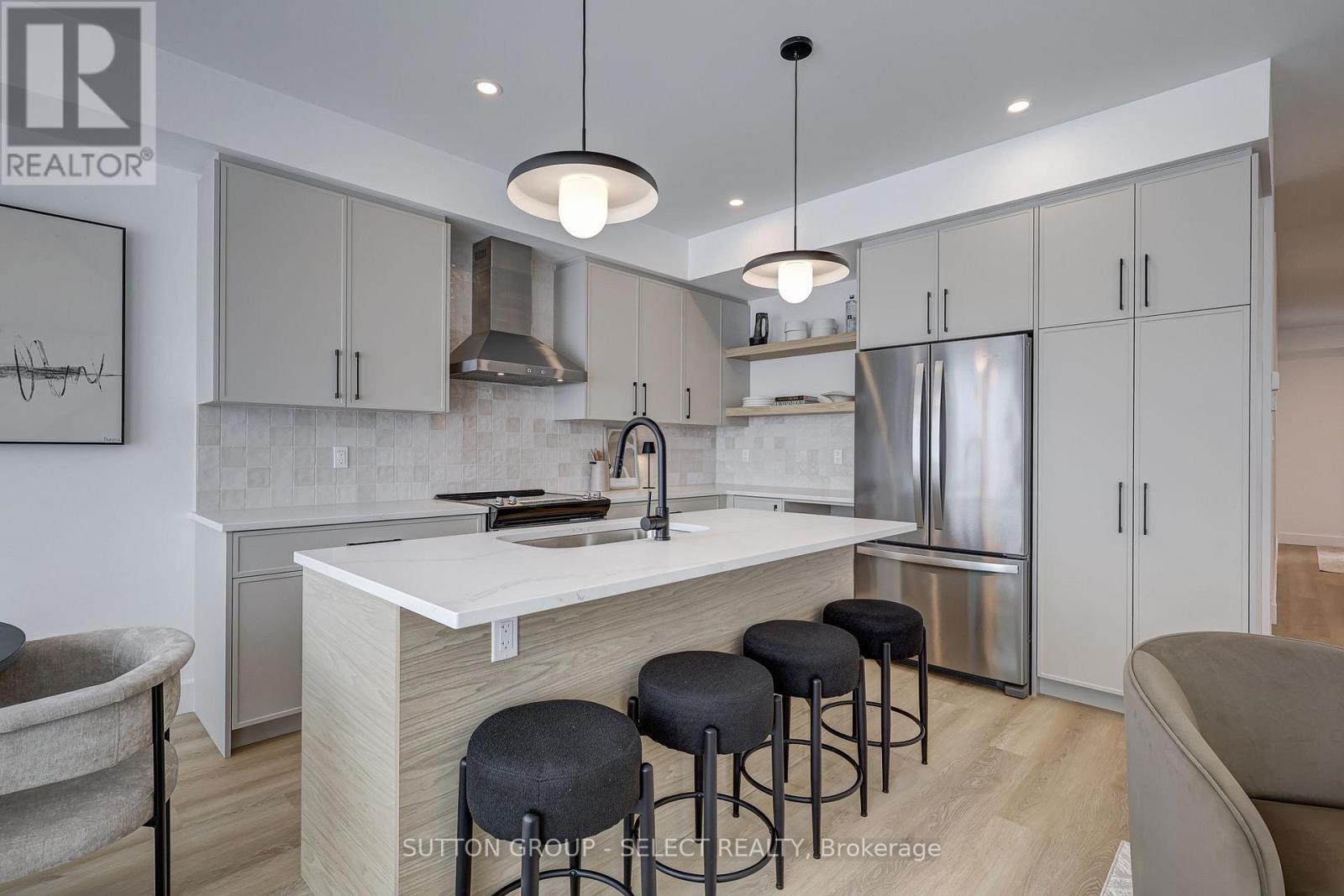 29 Optimist Drive, Southwold, Ontario  N5P 3T2 - Photo 11 - X12741726