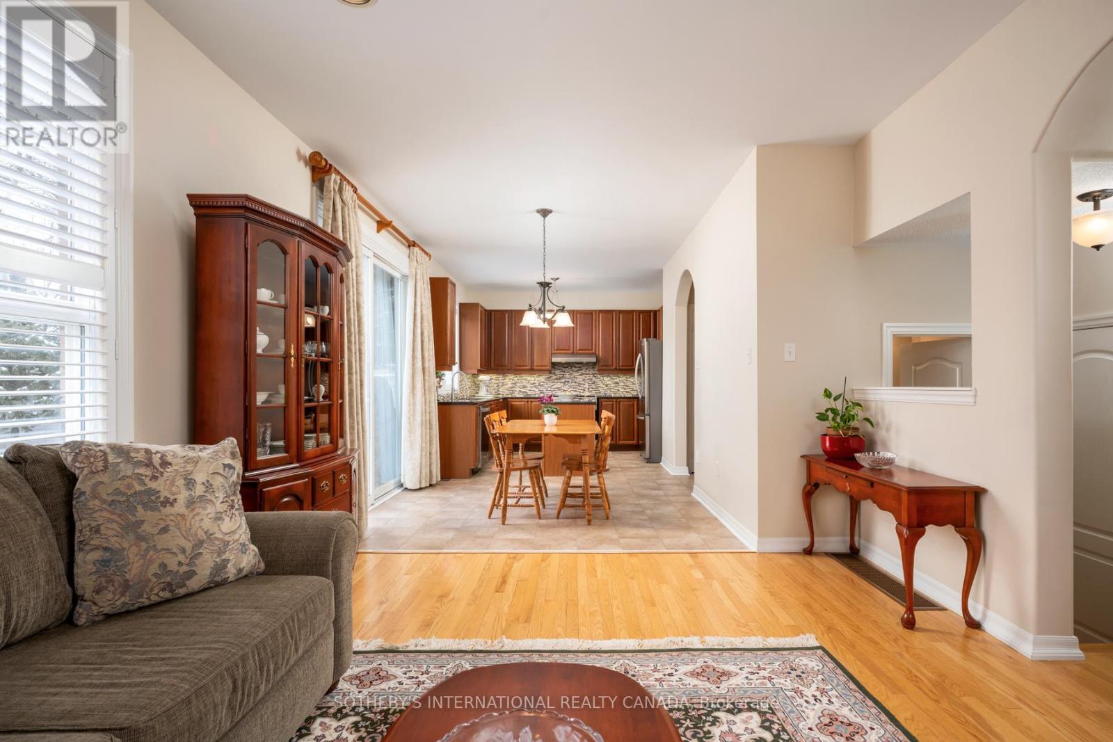 1357 Pine Glen Road, Oakville, Ontario  L6M 4C1 - Photo 12 - W12824632