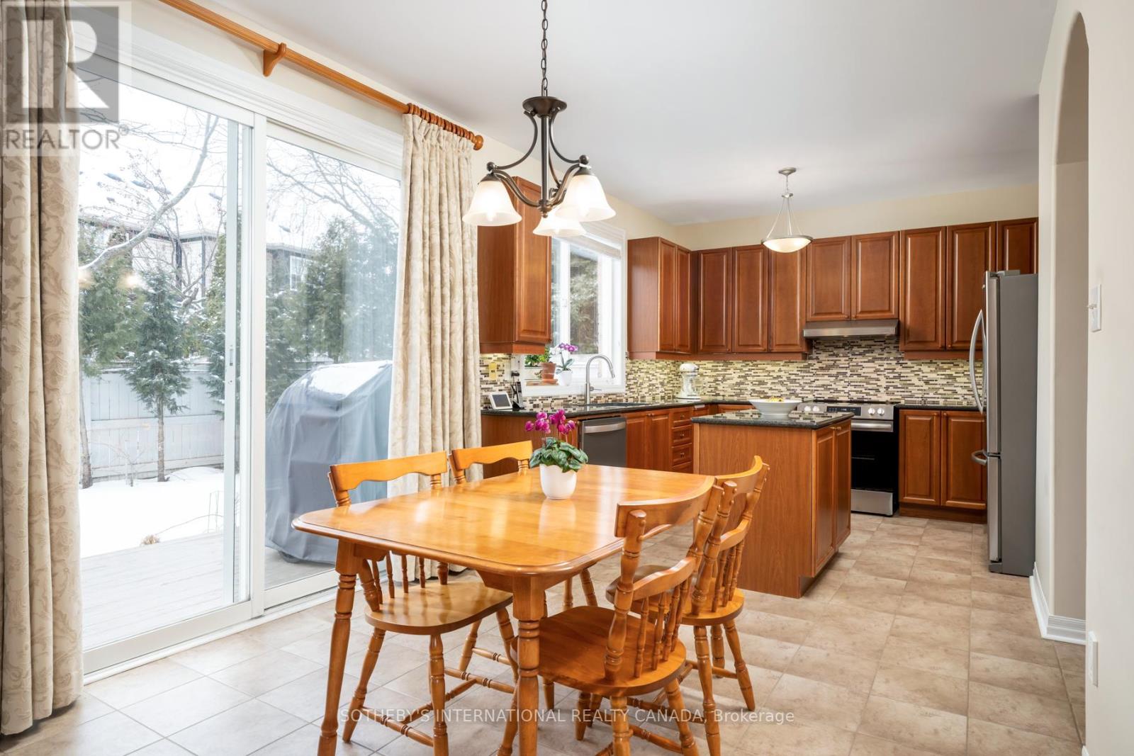 1357 Pine Glen Road, Oakville, Ontario  L6M 4C1 - Photo 14 - W12824632