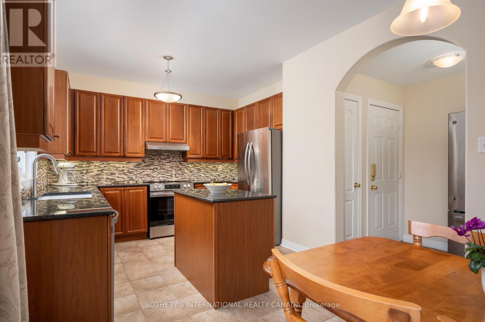 1357 Pine Glen Road, Oakville, Ontario  L6M 4C1 - Photo 16 - W12824632