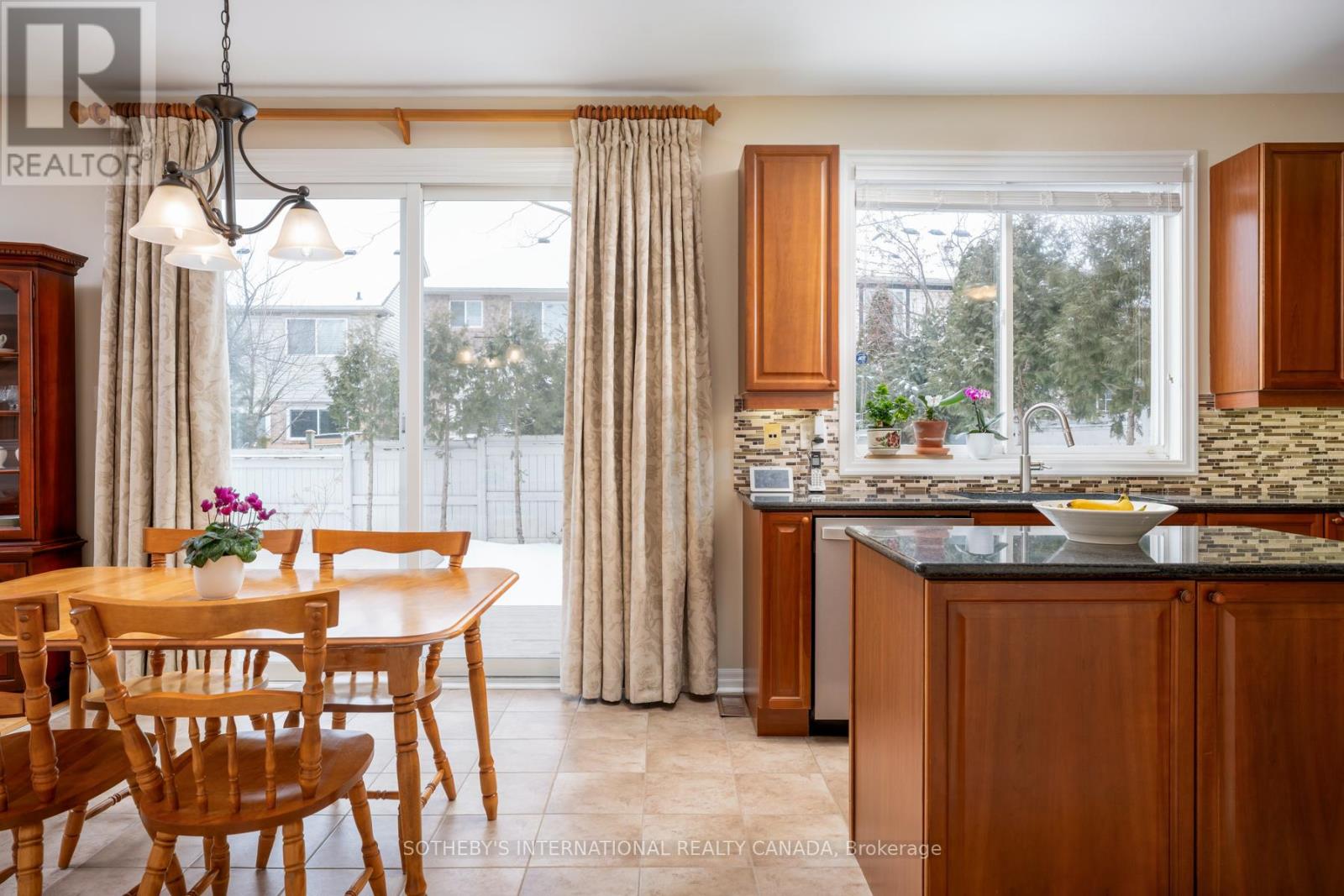 1357 Pine Glen Road, Oakville, Ontario  L6M 4C1 - Photo 18 - W12824632