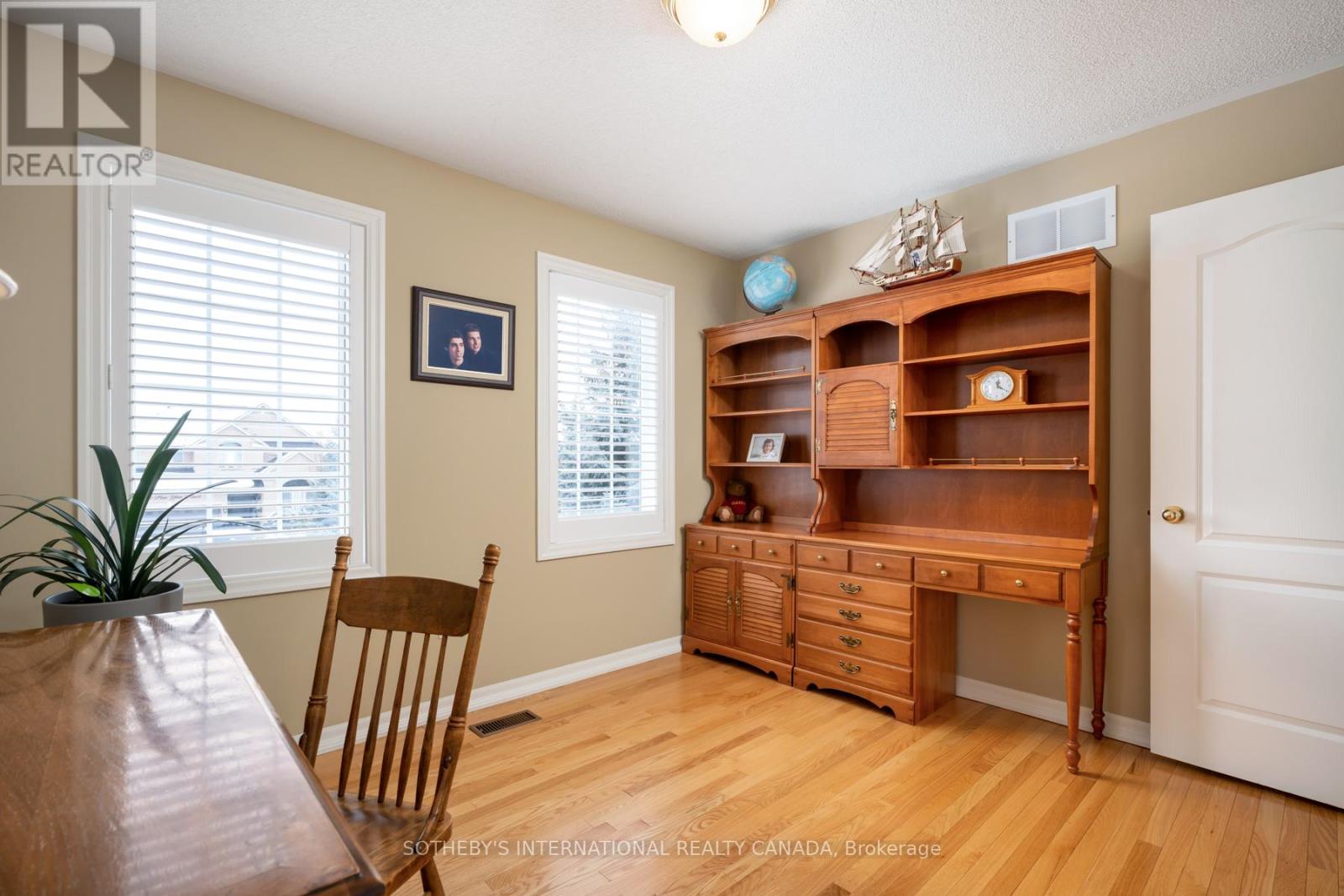 1357 Pine Glen Road, Oakville, Ontario  L6M 4C1 - Photo 31 - W12824632