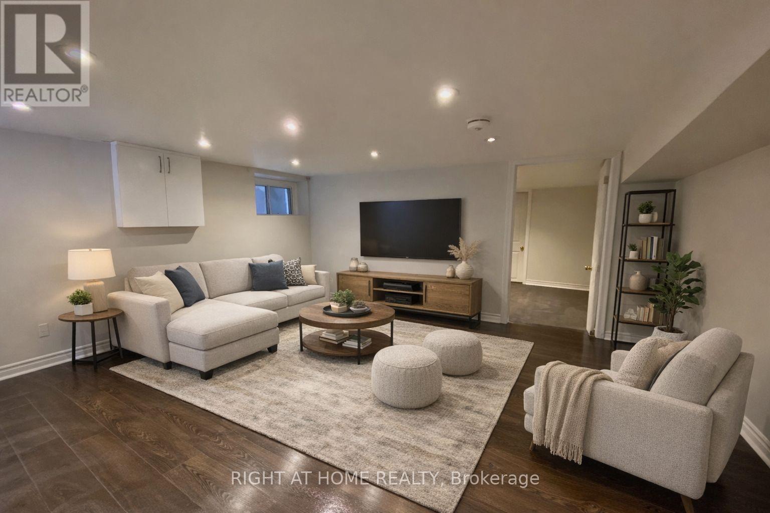 1365 Lansdowne Avenue, Toronto, Ontario  M6H 3Z9 - Photo 29 - W12824636