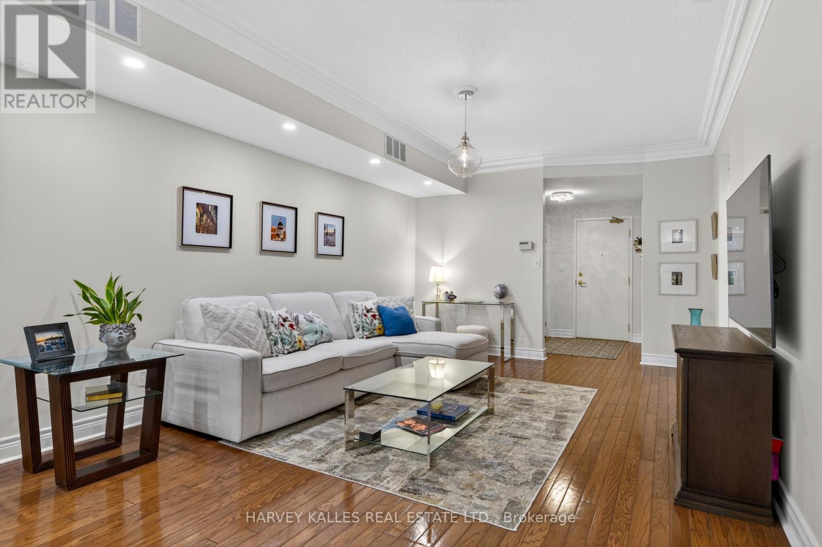 106 - 30 Anglesey Boulevard, Toronto, Ontario  M9A 3B5 - Photo 10 - W12824672