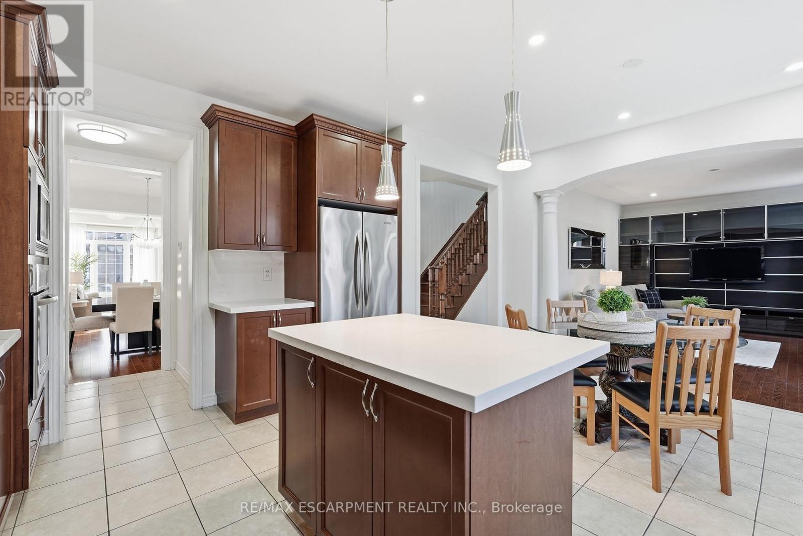 3071 Jenn Avenue, Burlington, Ontario  L7M 0C7 - Photo 15 - W12824676