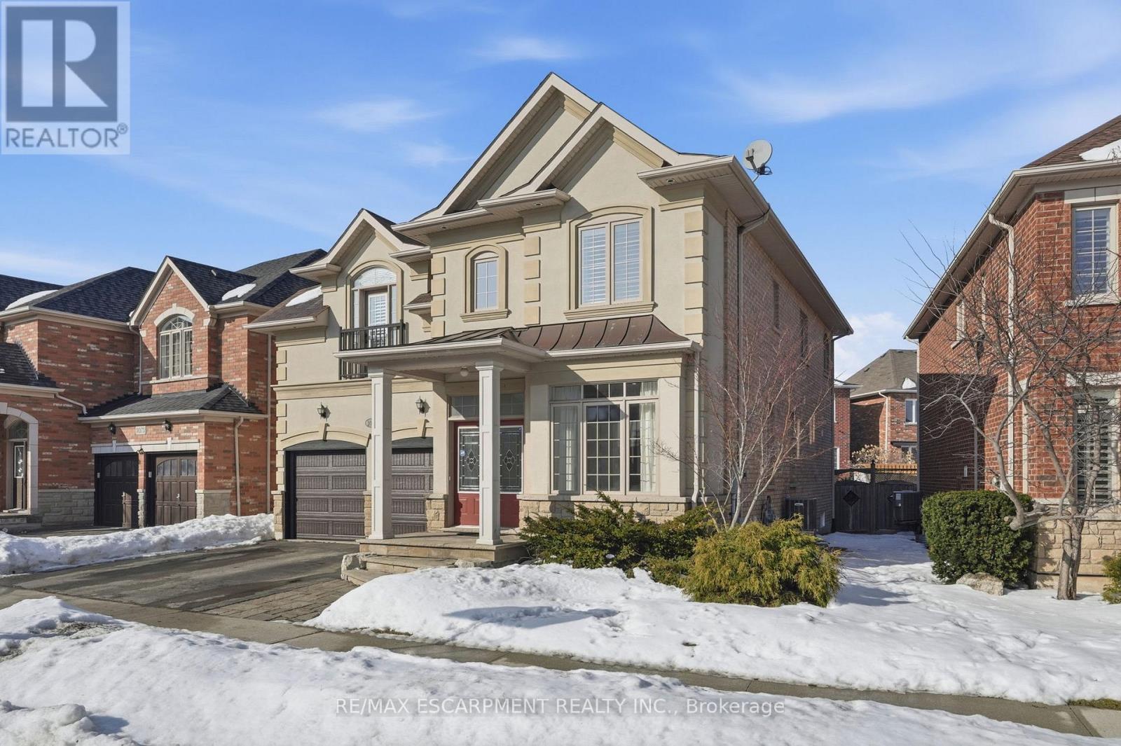 3071 Jenn Avenue, Burlington, Ontario  L7M 0C7 - Photo 2 - W12824676