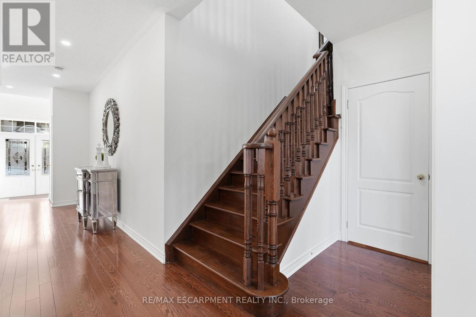 3071 Jenn Avenue, Burlington, Ontario  L7M 0C7 - Photo 21 - W12824676