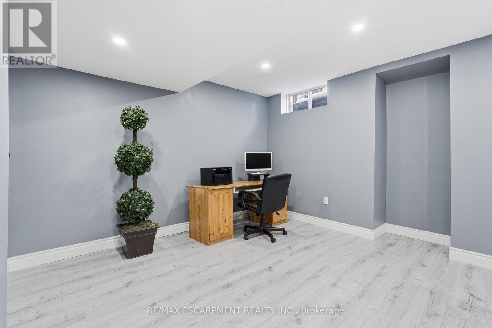 3071 Jenn Avenue, Burlington, Ontario  L7M 0C7 - Photo 41 - W12824676