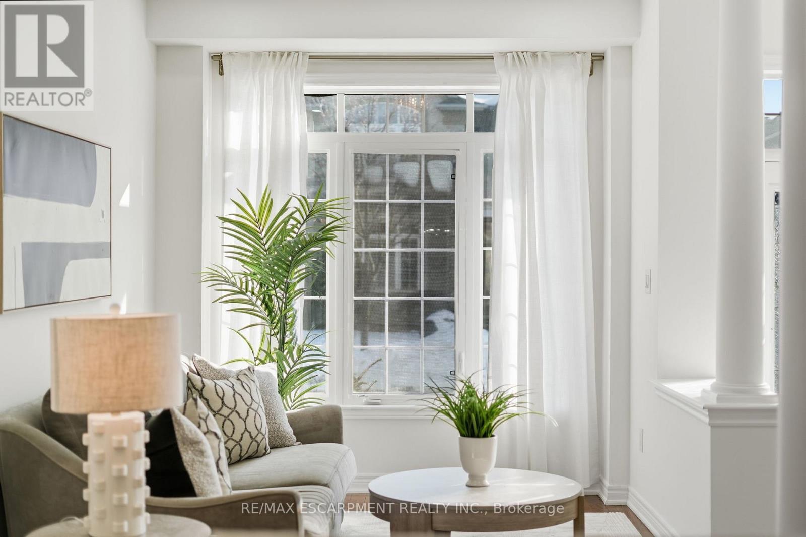 3071 Jenn Avenue, Burlington, Ontario  L7M 0C7 - Photo 7 - W12824676