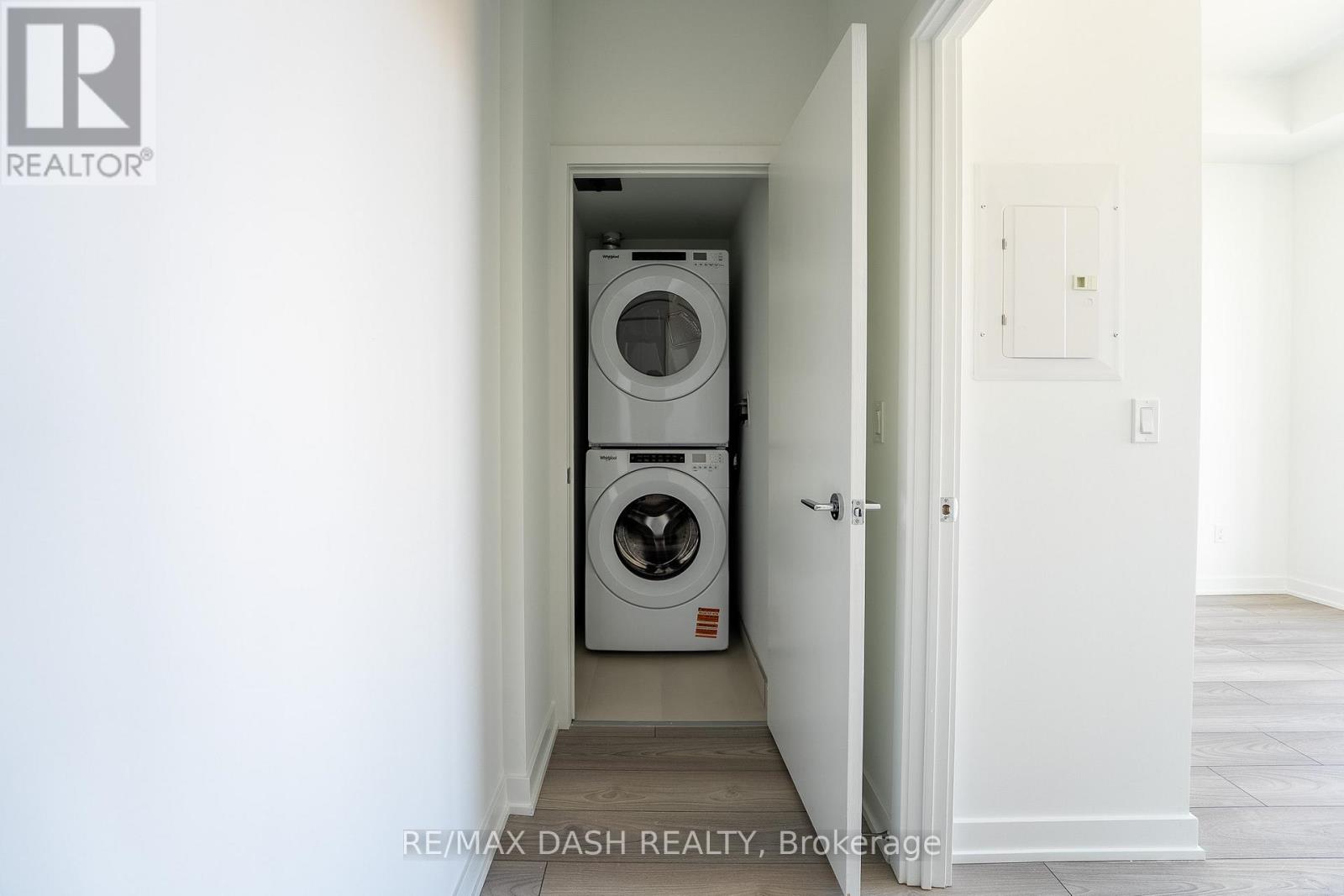 812 - 1007 The Queensway Avenue, Toronto, Ontario  M8Z 0H4 - Photo 14 - W12824694