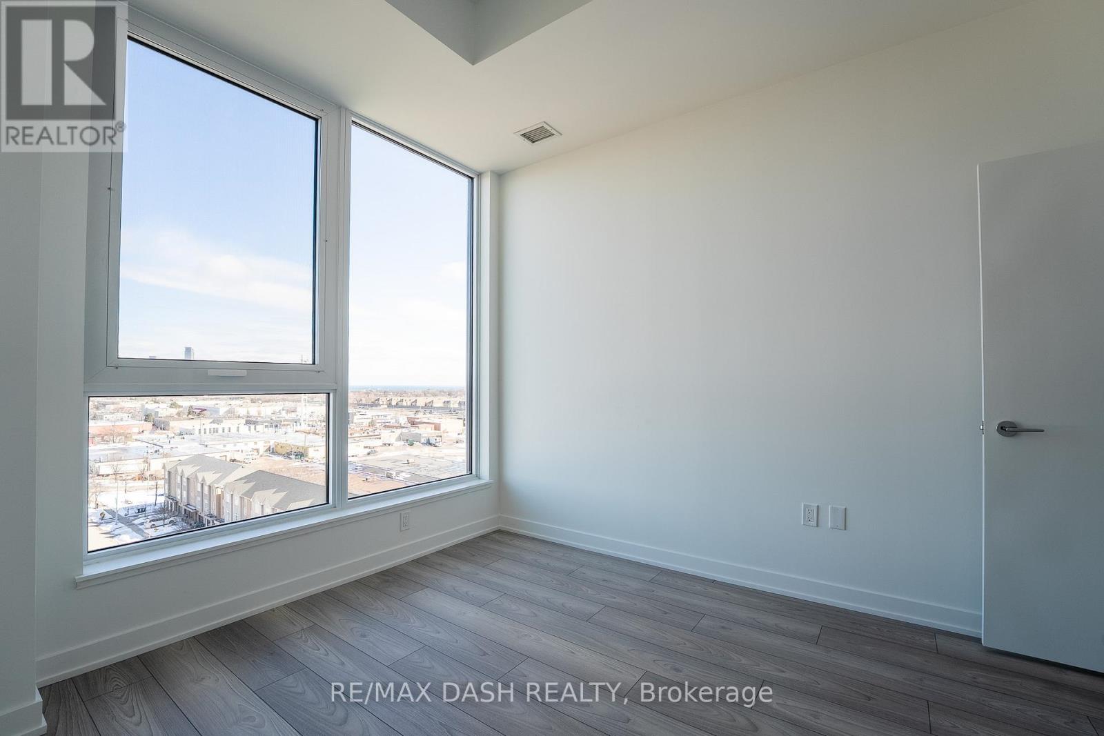 812 - 1007 The Queensway Avenue, Toronto, Ontario  M8Z 0H4 - Photo 17 - W12824694