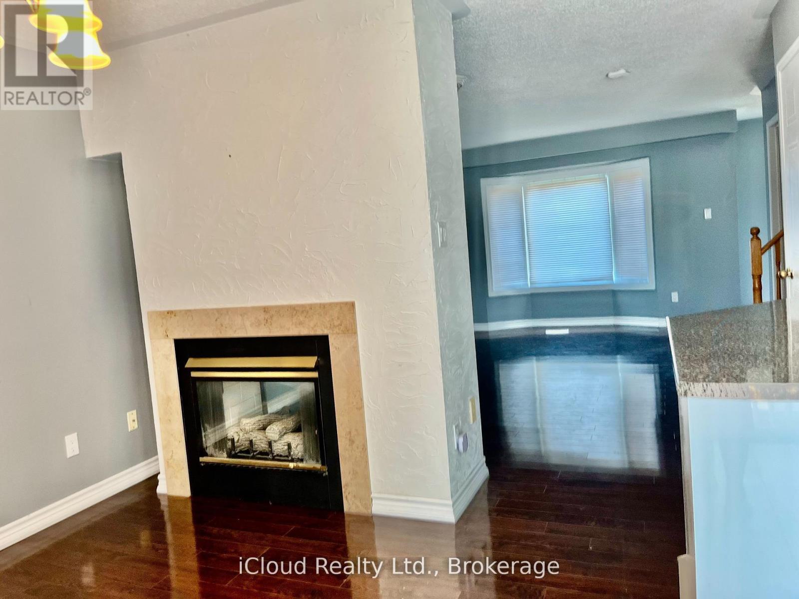 40 Glenashton Drive, Oakville, Ontario  L6H 6G2 - Photo 11 - W12824698