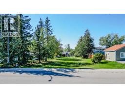 731 2 Street E, Cardston, Alberta