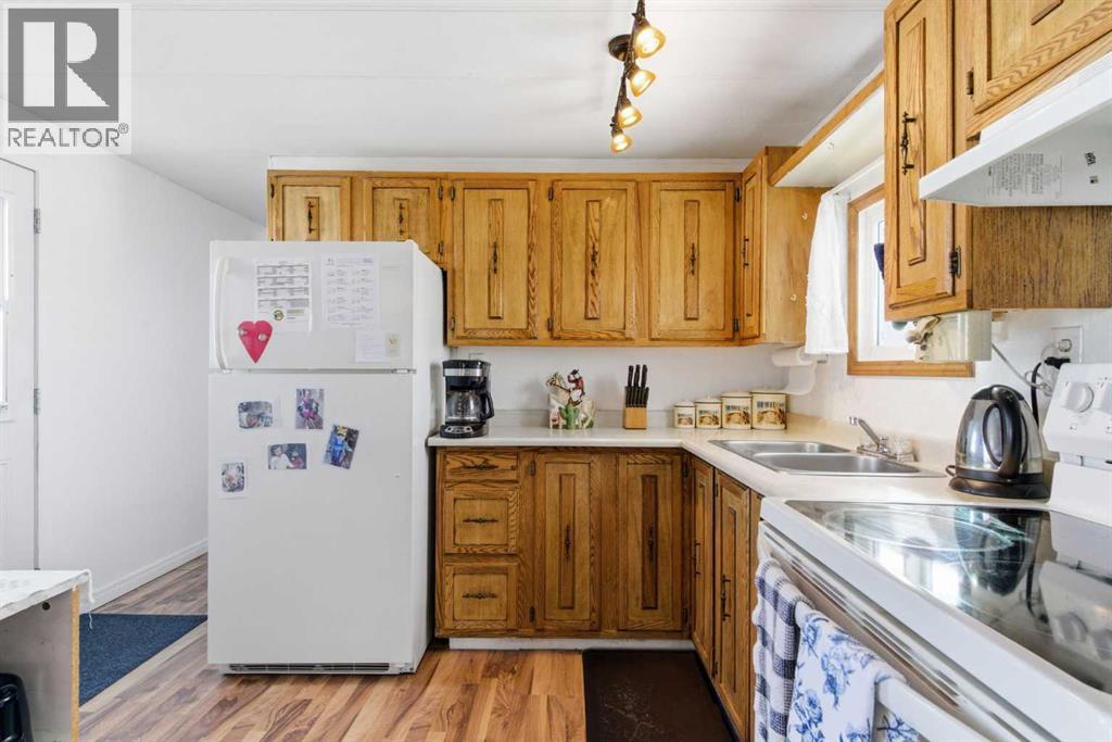 232003 Range Road 242, Namaka, Alberta  T1P 0N1 - Photo 14 - A2288408