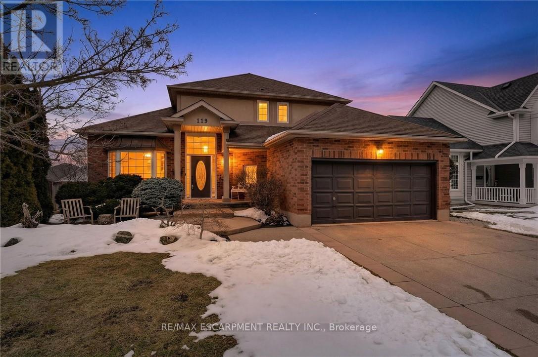 119 Dorchester Drive, Grimsby, Ontario  L3M 5H5 - Photo 1 - X12824620