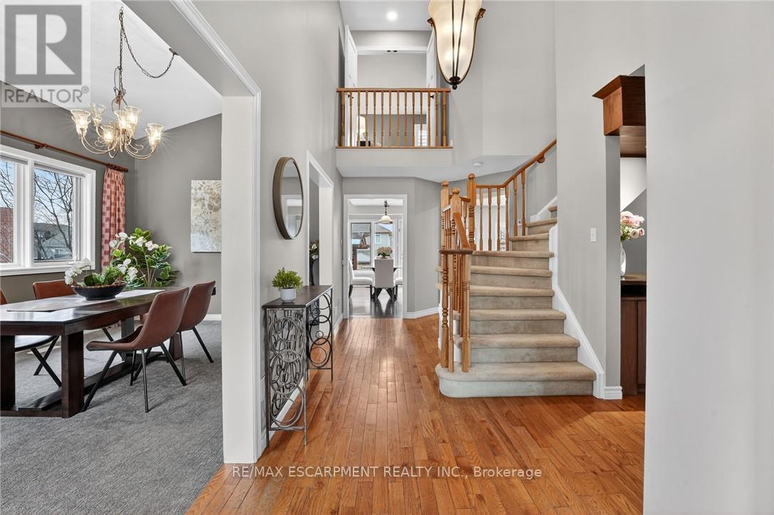 119 Dorchester Drive, Grimsby, Ontario  L3M 5H5 - Photo 6 - X12824620