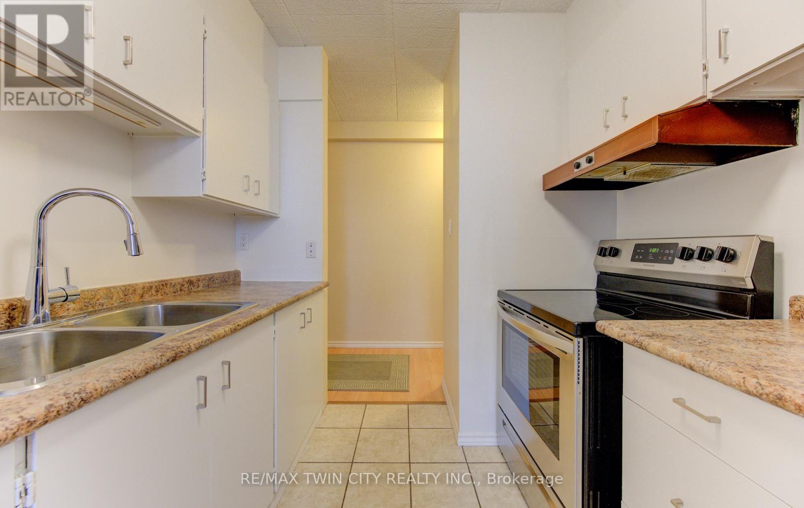 305 - 24 Mooregate Crescent, Kitchener, Ontario  N2M 2G1 - Photo 11 - X12824626