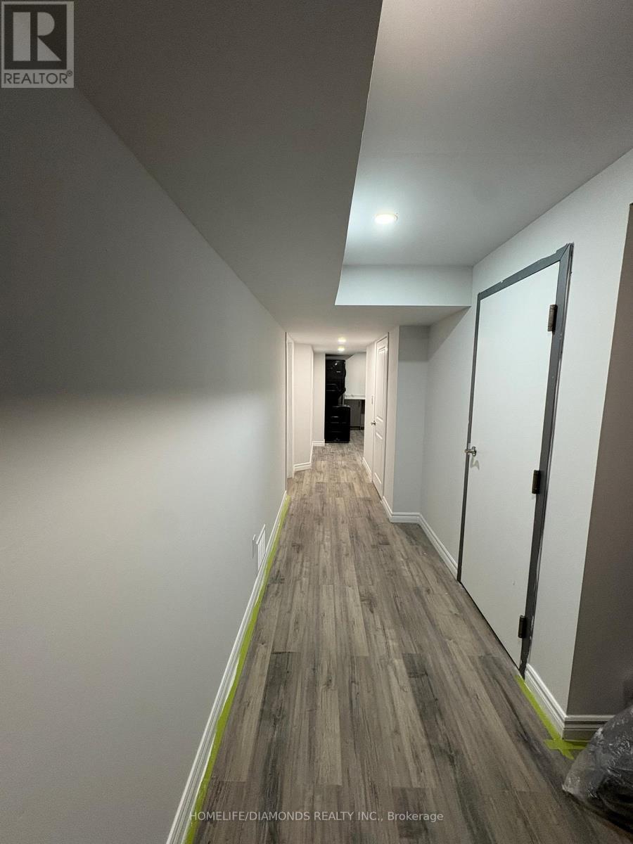 Lower - 111 Explorer Way, Thorold, Ontario  L2V 0K3 - Photo 11 - X12824628