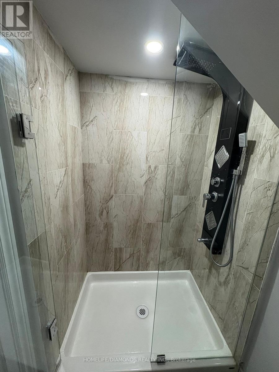 Lower - 111 Explorer Way, Thorold, Ontario  L2V 0K3 - Photo 3 - X12824628