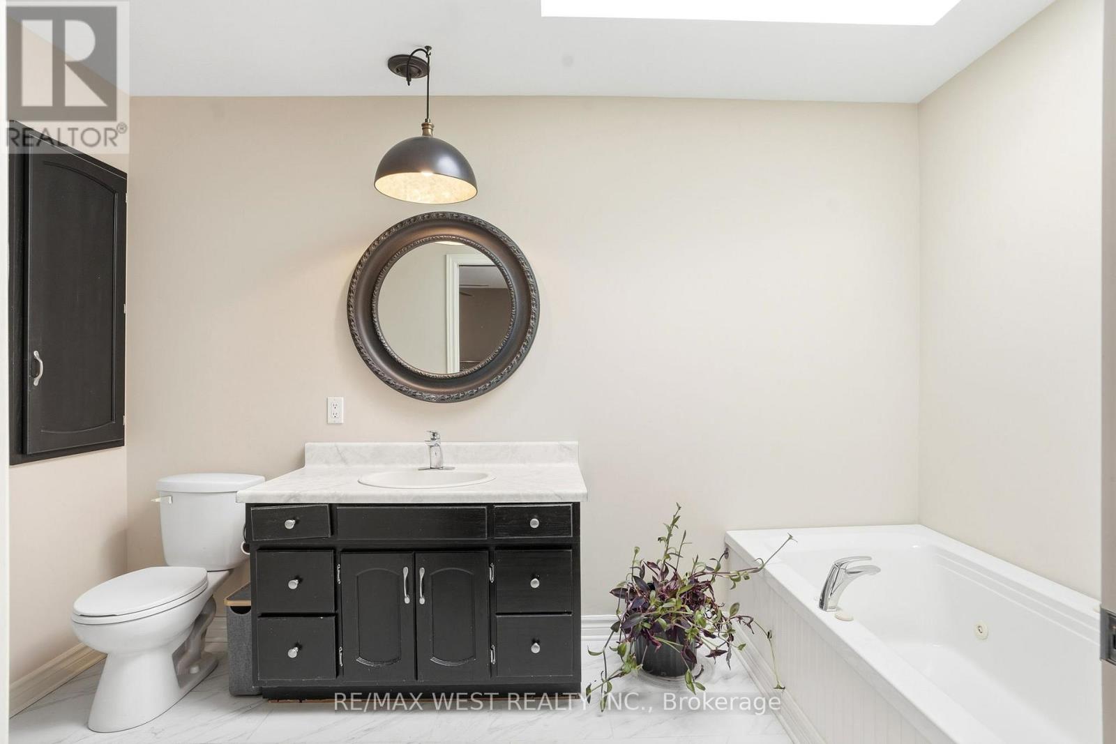 3570 Rittenhouse Road, Lincoln, Ontario  L0R 2C0 - Photo 6 - X12824662