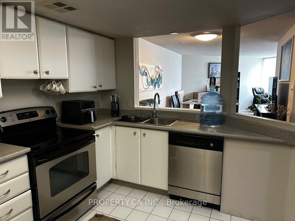 409 - 1101 Steeles Avenue W, Toronto (Westminster-Branson), Ontario  M2R 3W5 - Photo 2 - C12815600