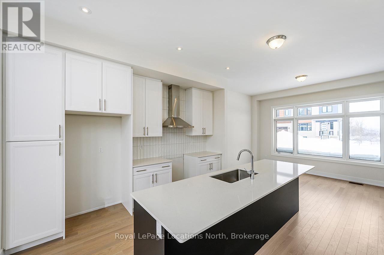 111 Clement Lane, Blue Mountains, Ontario N0H 1J0 - Photo 12 - X12824810