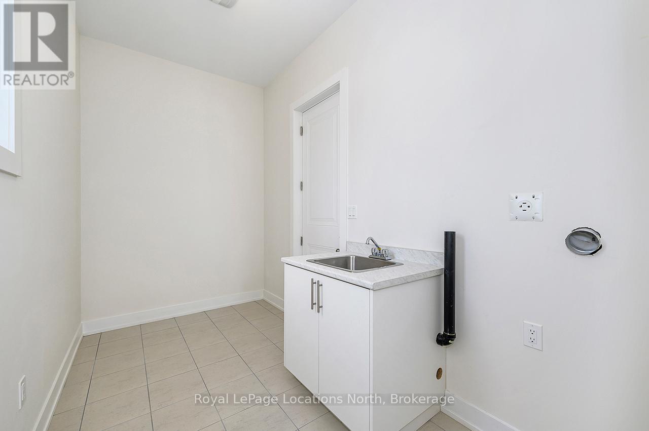 111 Clement Lane, Blue Mountains, Ontario N0H 1J0 - Photo 22 - X12824810