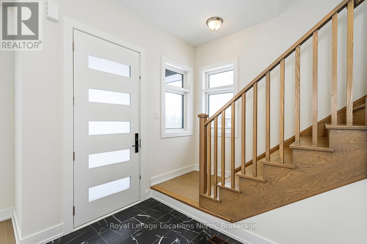 111 Clement Lane, Blue Mountains, Ontario N0H 1J0 - Photo 30 - X12824810