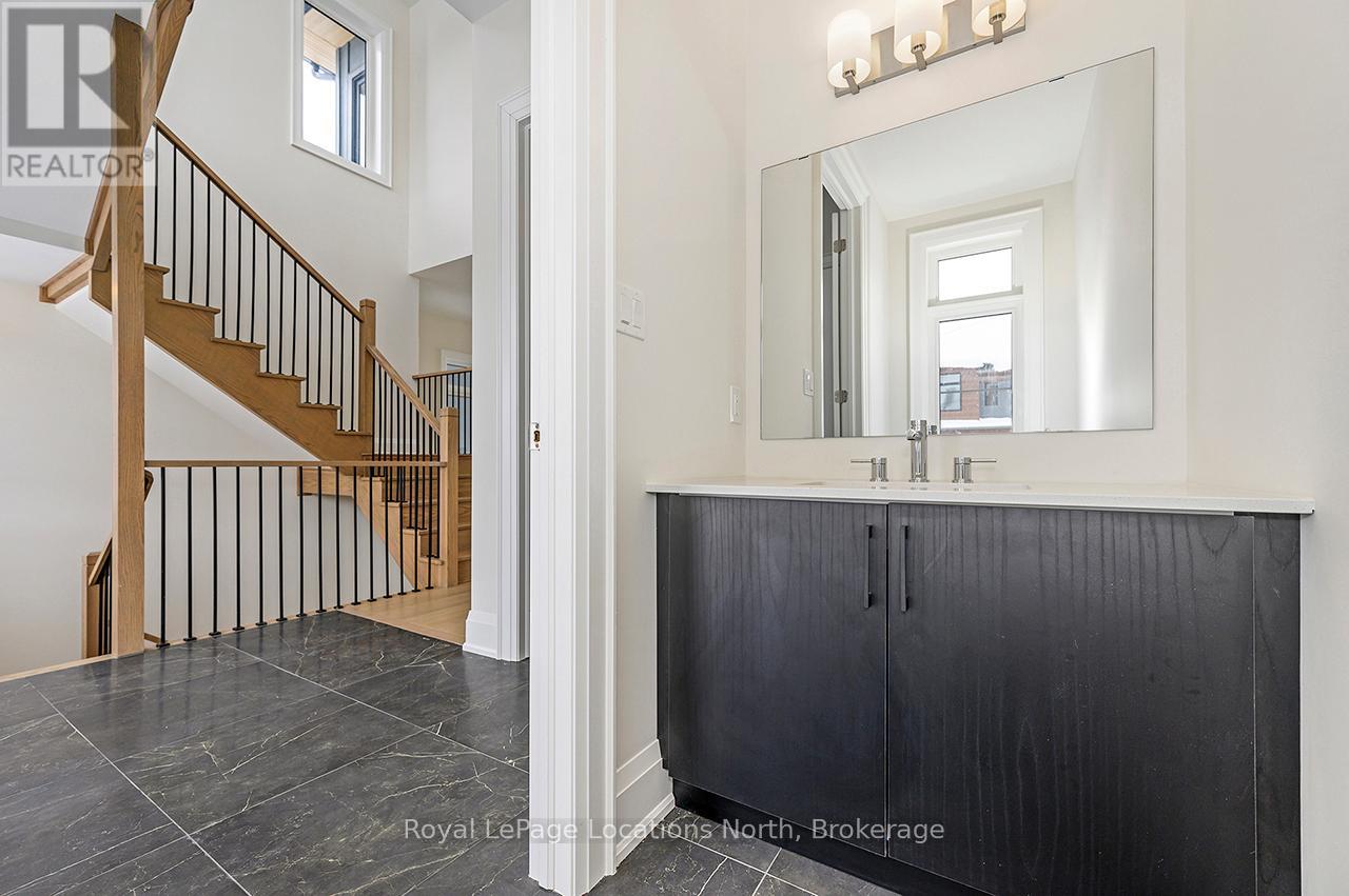 113 Clement Lane, Blue Mountains, Ontario  N0H 1J0 - Photo 11 - X12824812