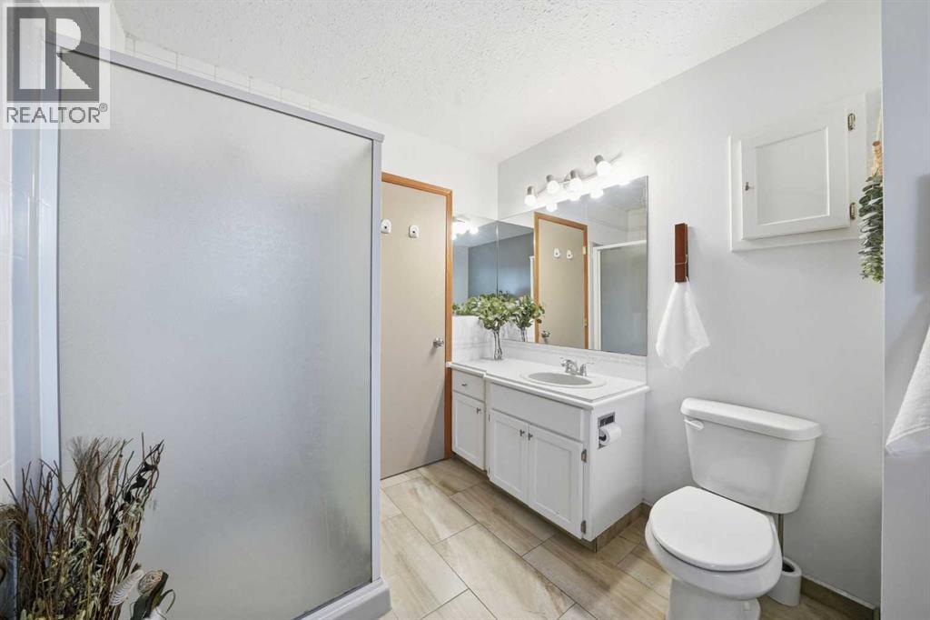 5 Greenview Way, Strathmore, Alberta  T1P 1L2 - Photo 18 - A2277774