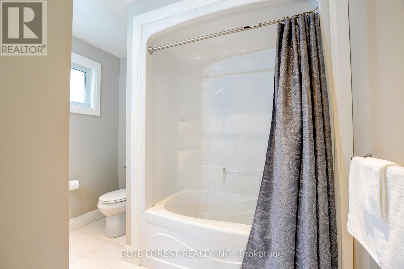 1511 North Wenige Drive, London North, Ontario  N5X 0J4 - Photo 33 - X12824720