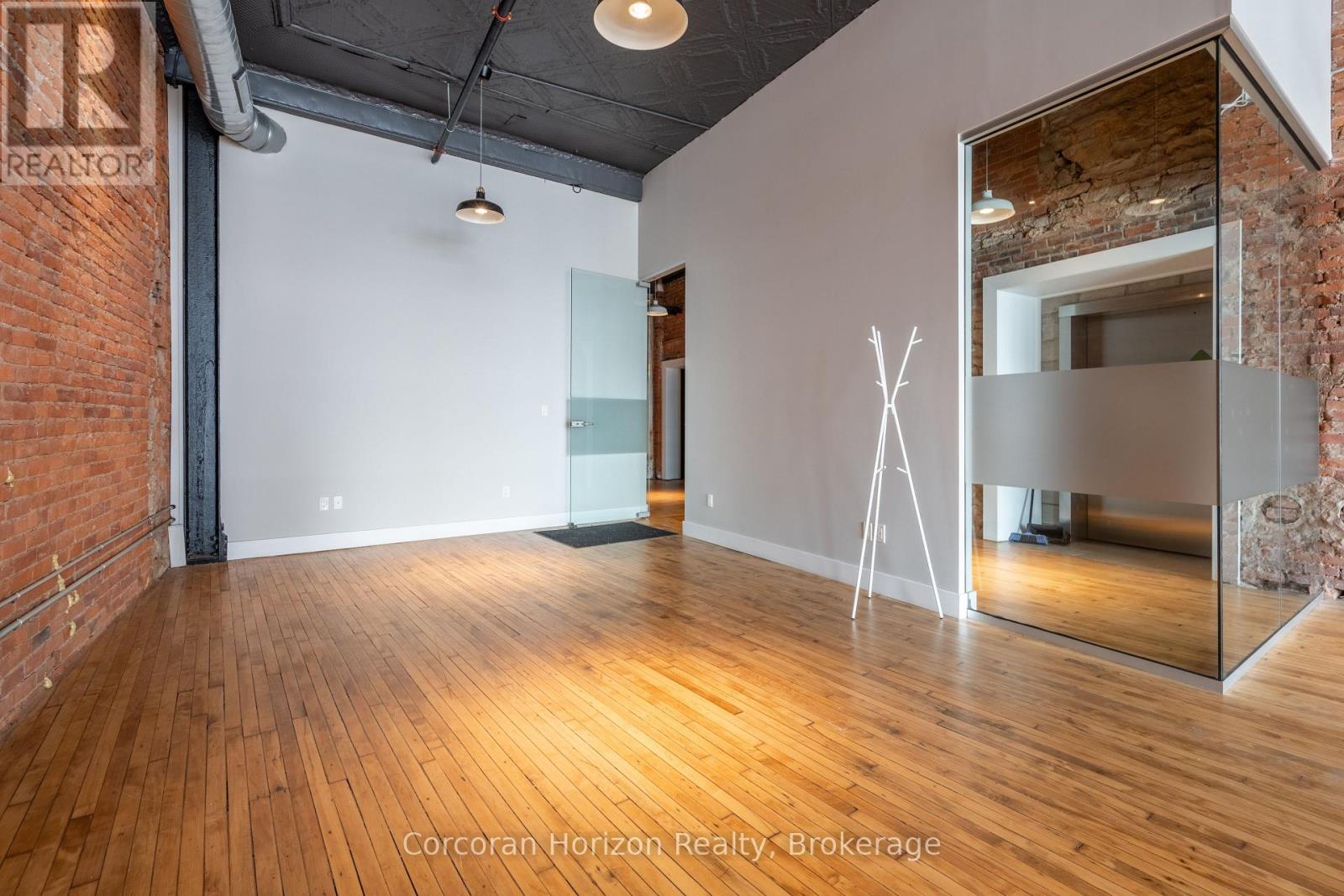 201a - 12 James Street N, Hamilton, Ontario  L8R 2J9 - Photo 5 - X12824862