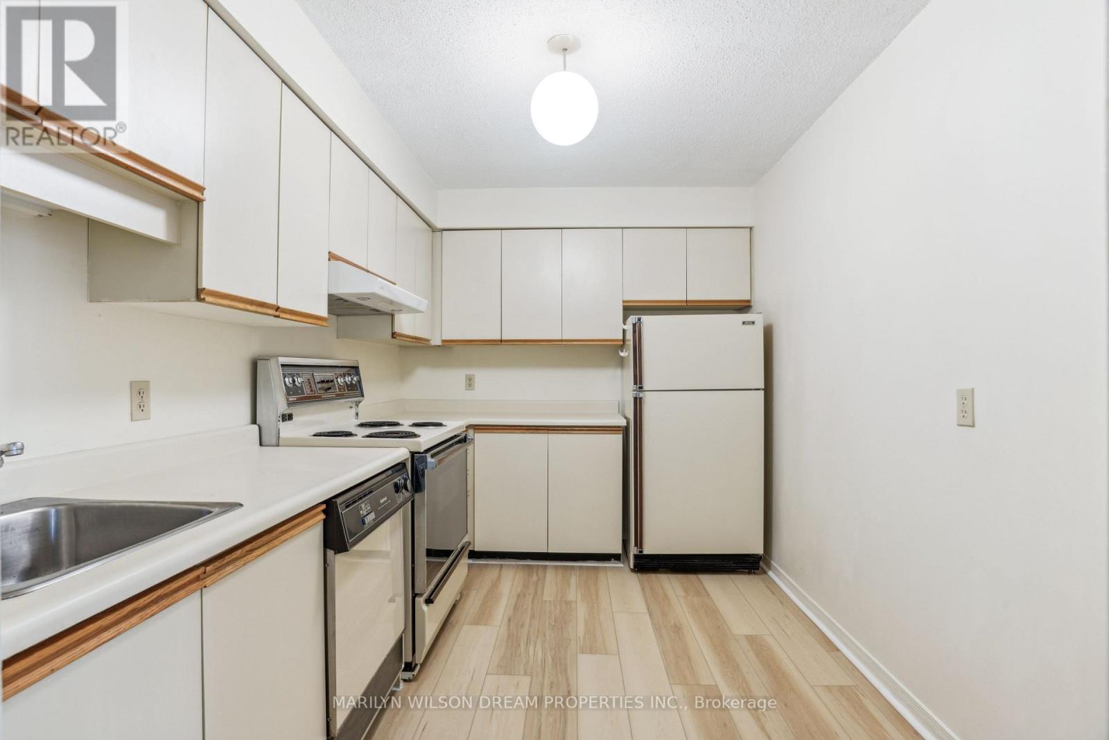 1410 - 199 Kent Street, Ottawa, Ontario K2P 2K8 - Photo 7 - X12824750