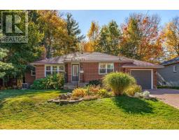 340 CUNNINGHAM AVENUE, Ottawa, Ontario