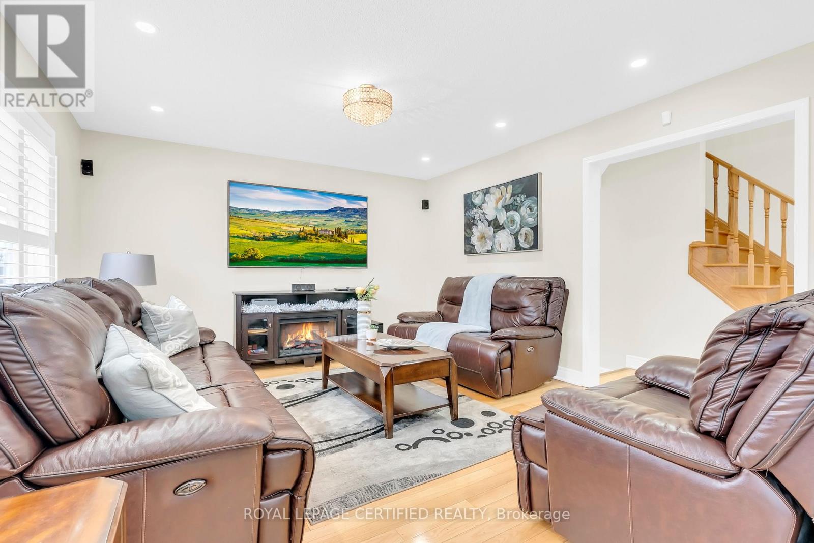 11 Ponymeadow Way, Brampton, Ontario  L6X 0M2 - Photo 9 - W12806638