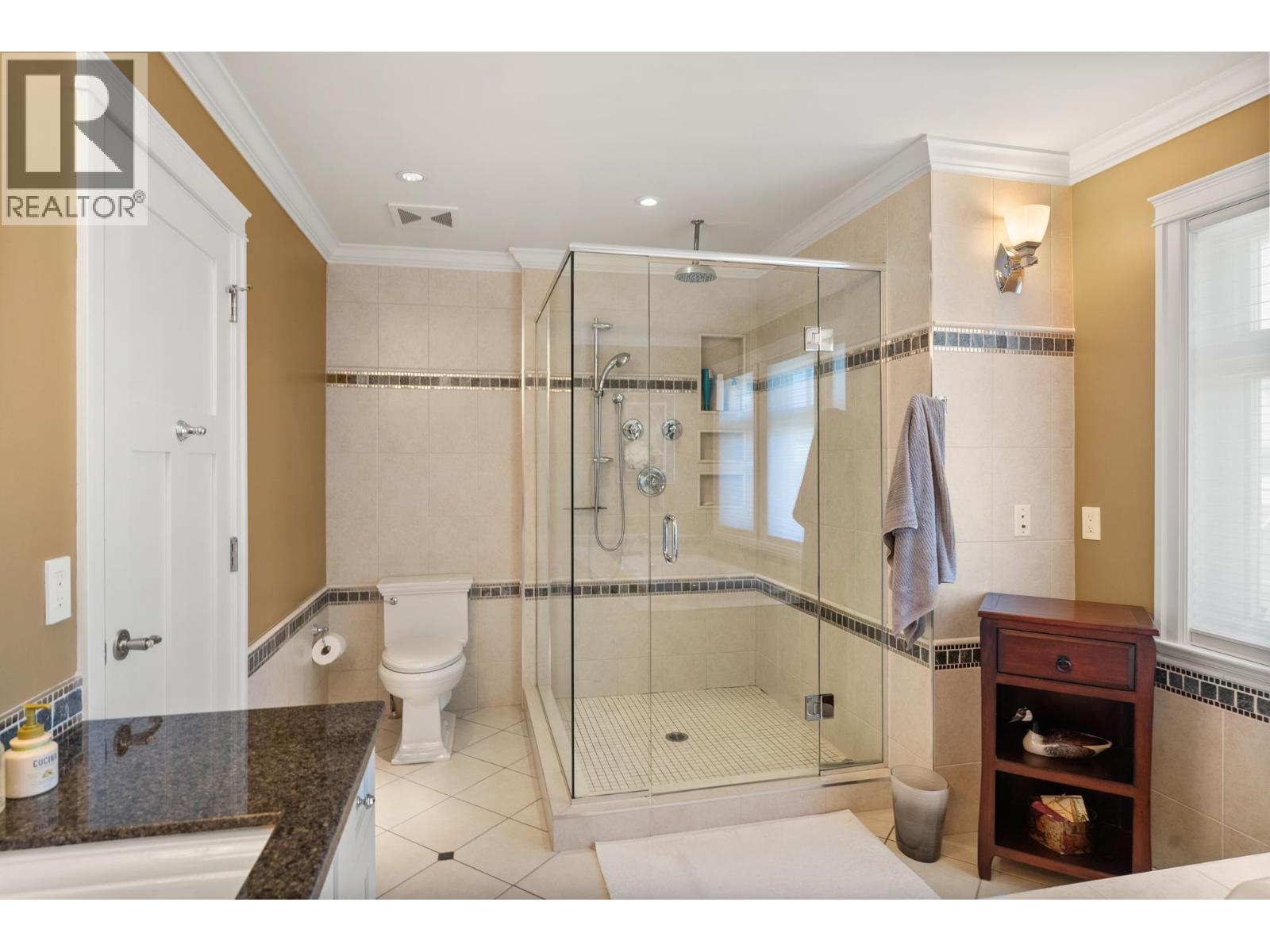 Listing Picture 17 of 38 : 6461 DYKE ROAD, Richmond / 烈治文 - 魯藝地產 Yvonne Lu Group - MLS Medallion Club Member