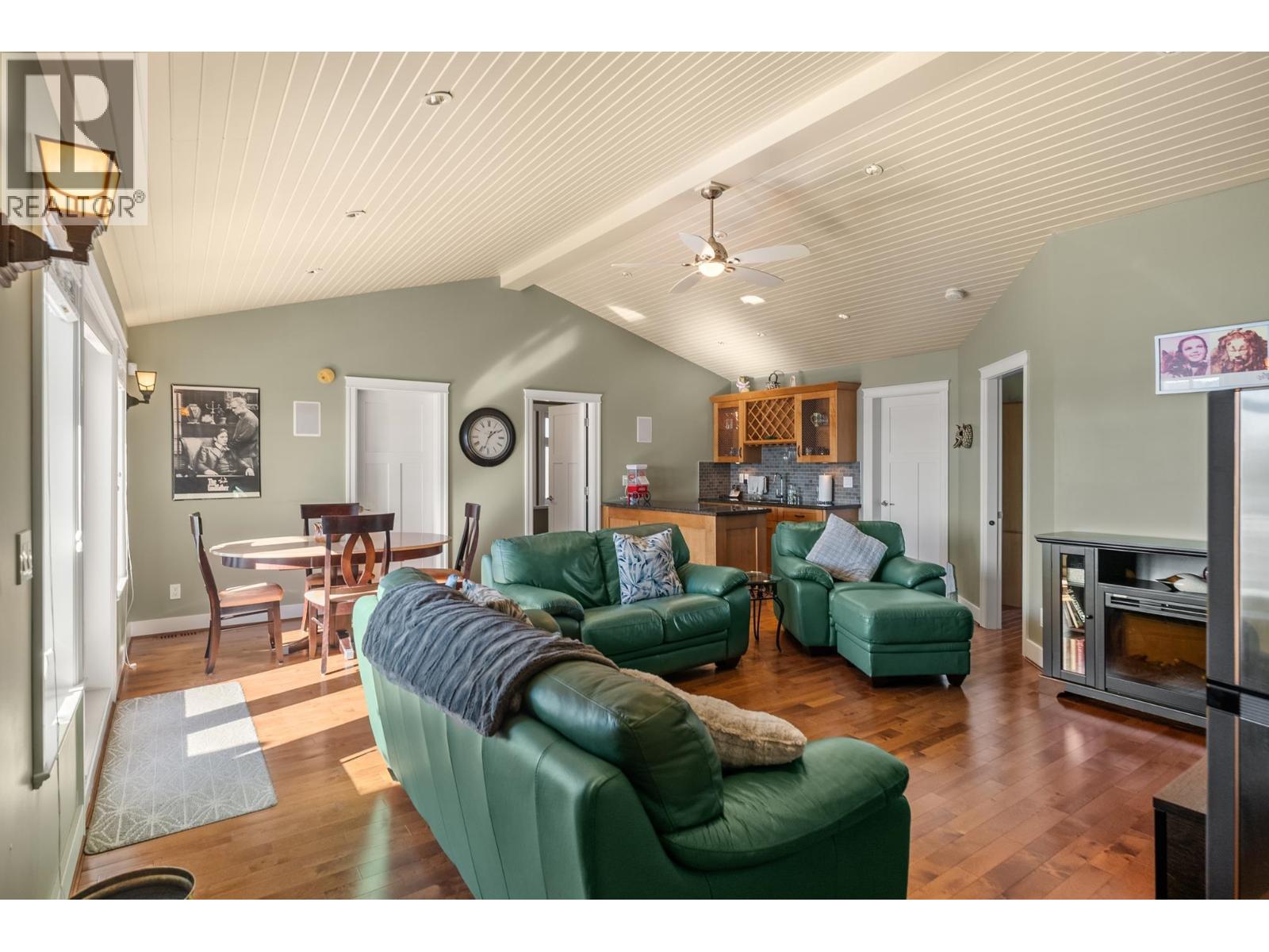 Listing Picture 19 of 38 : 6461 DYKE ROAD, Richmond / 烈治文 - 魯藝地產 Yvonne Lu Group - MLS Medallion Club Member