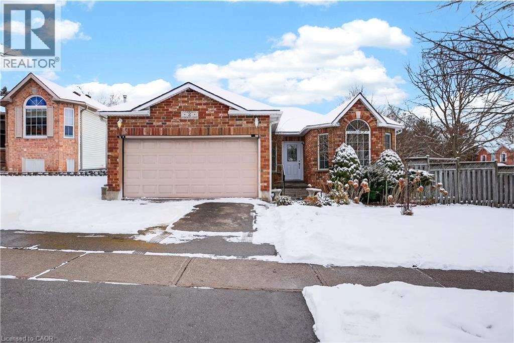 2 EVERGREEN Court, Brantford, Ontario