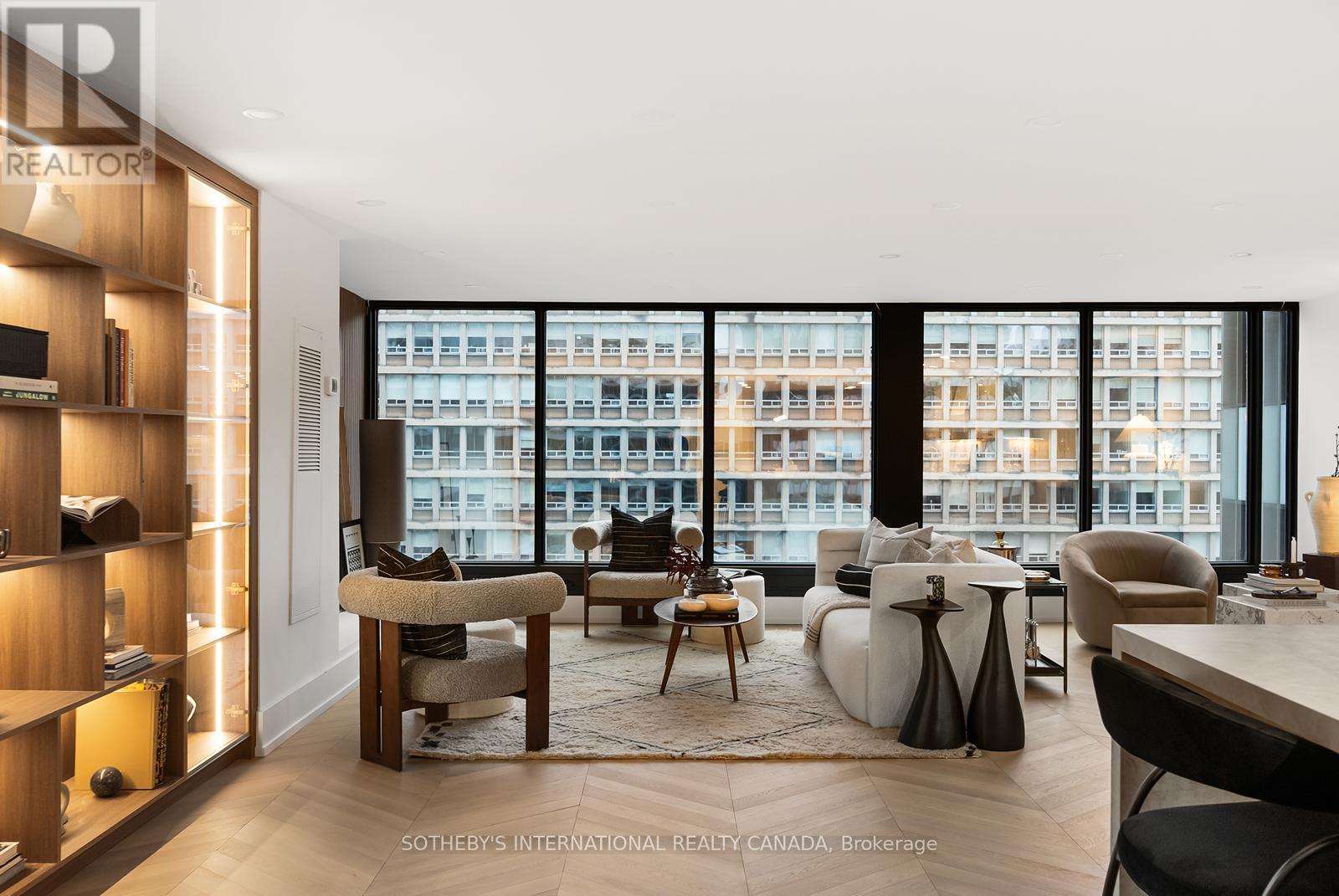 1009 - 110 Bloor Street W, Toronto, Ontario M5S 2W7 - Photo 4 - C12824790