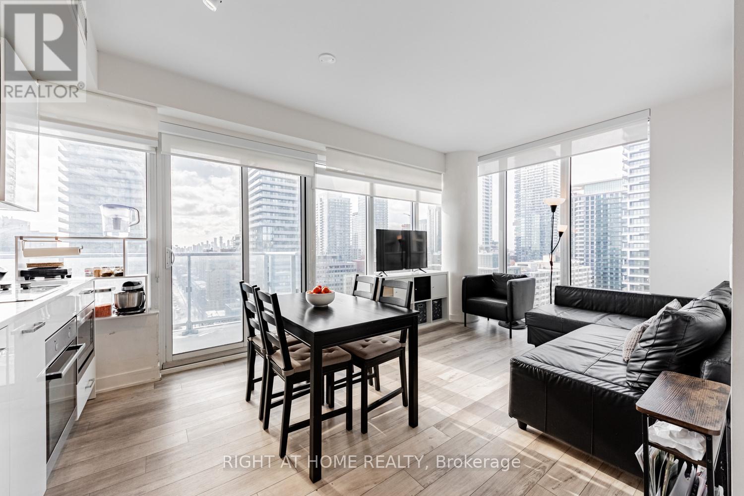 1910 - 195 Redpath Avenue, Toronto, Ontario  M4P 2K6 - Photo 10 - C12824826