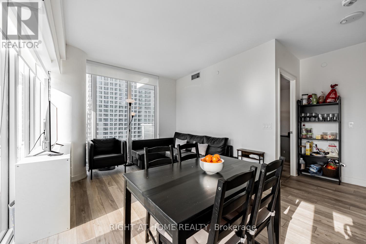 1910 - 195 Redpath Avenue, Toronto, Ontario  M4P 2K6 - Photo 11 - C12824826